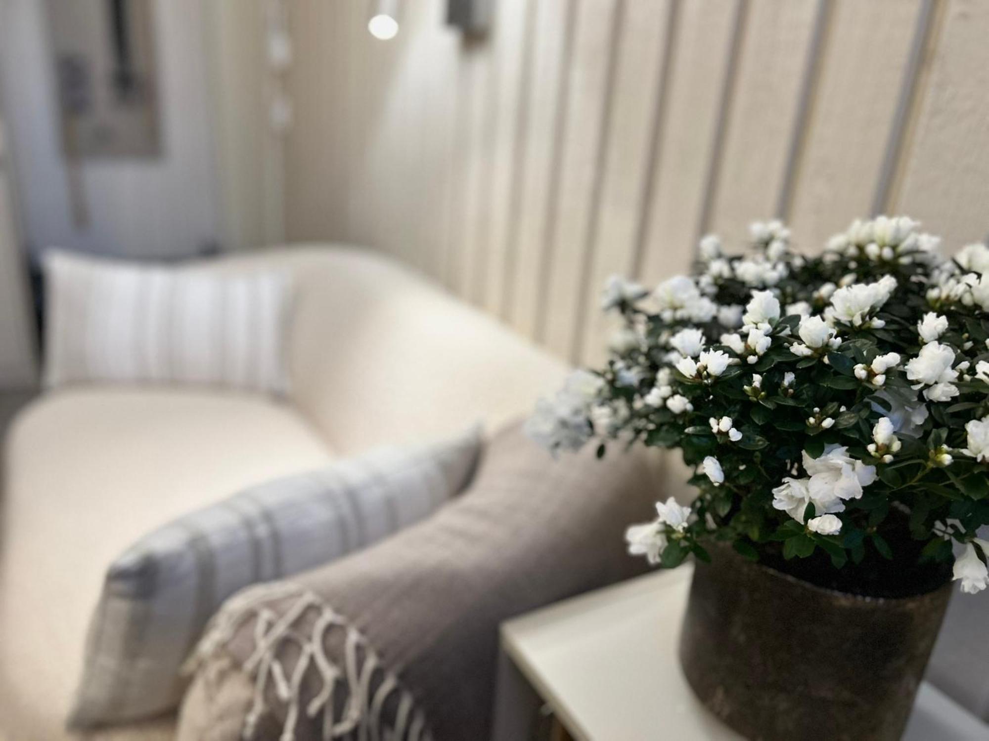 Lilla Huset Bed & Breakfast - Countryside Guesthouse, Free Parking Örebro Kültér fotó