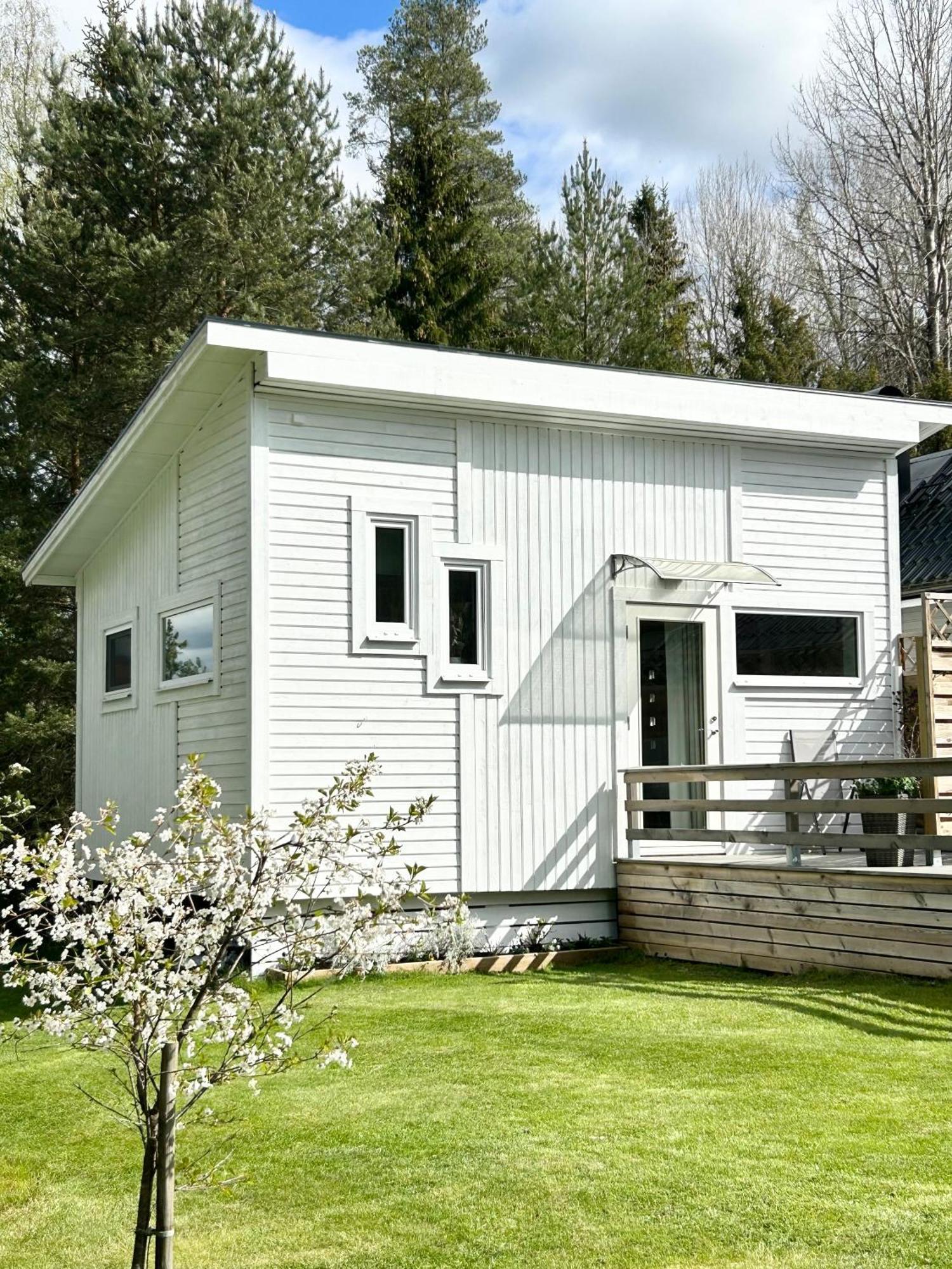 Lilla Huset Bed & Breakfast - Countryside Guesthouse, Free Parking Örebro Kültér fotó